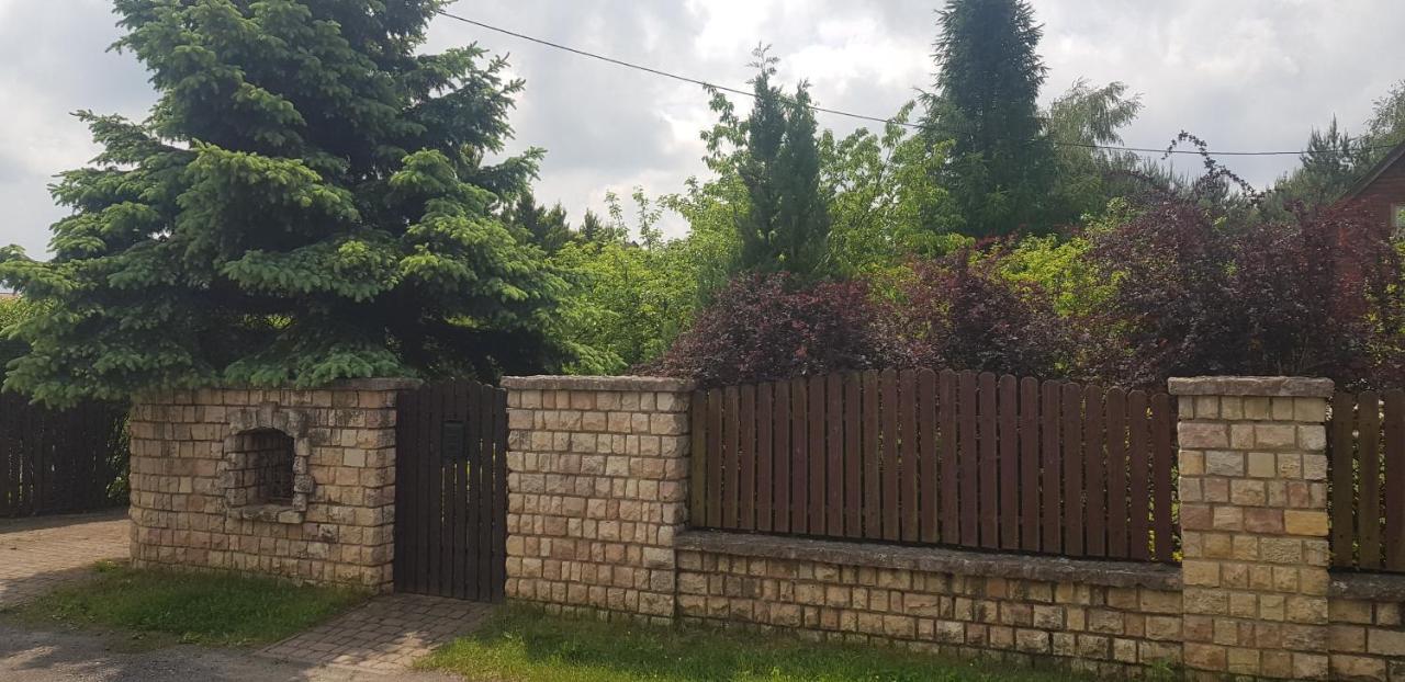 Szyszka I Roza Domek Na Jurze Zelazko Екстер'єр фото